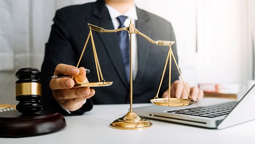 Юрист и закон: судебная практика в сфере интеллектуальной собственности  – кейсы и тренды 2023 